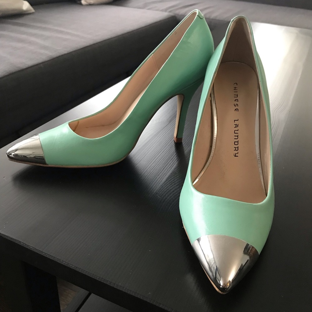 NWOT Silver Tipped Mint Green Pumps